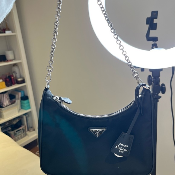 Prada re édition bag - Picture 4 of 5